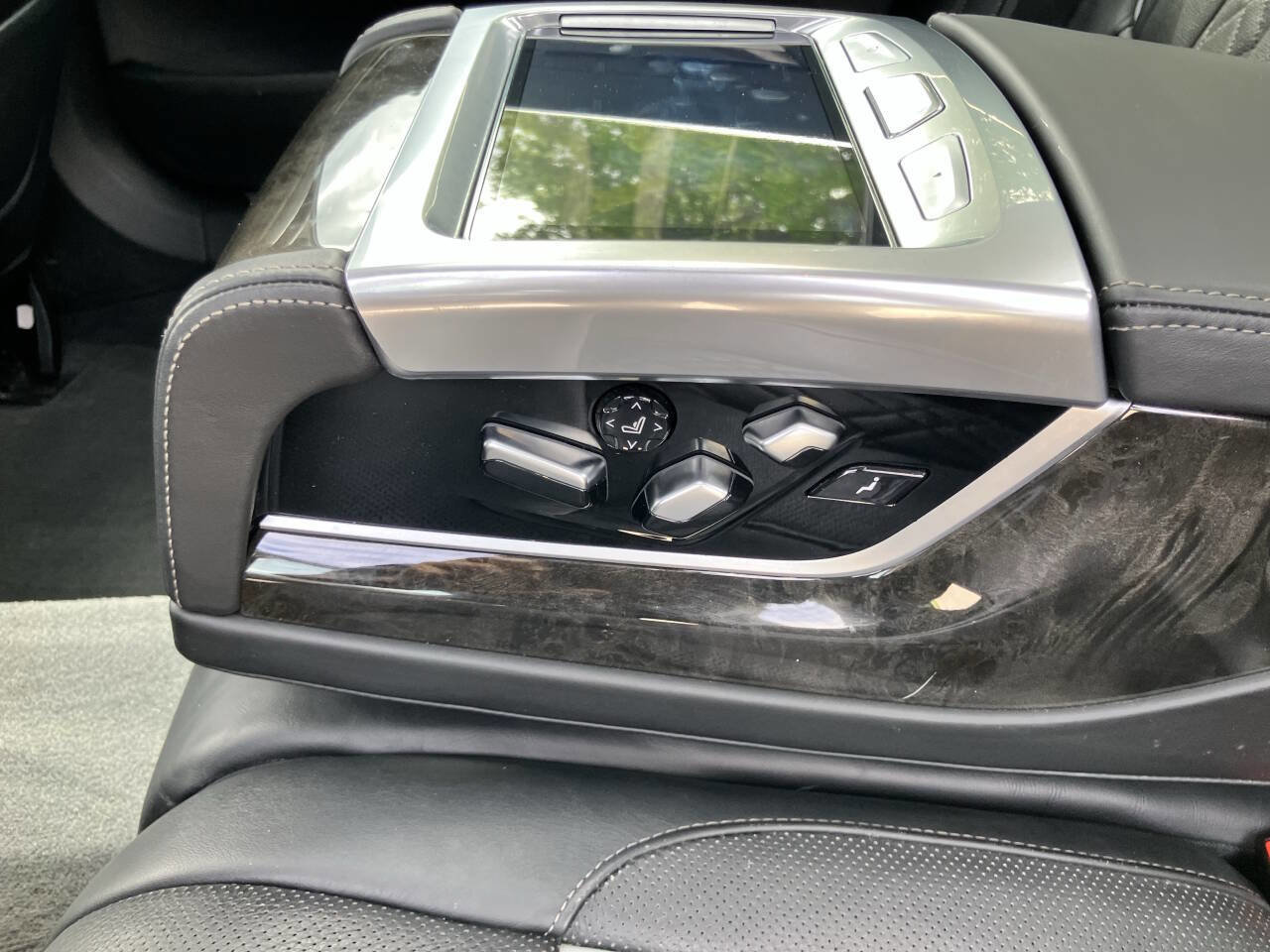 Used 2016 BMW 750i xDrive image 21