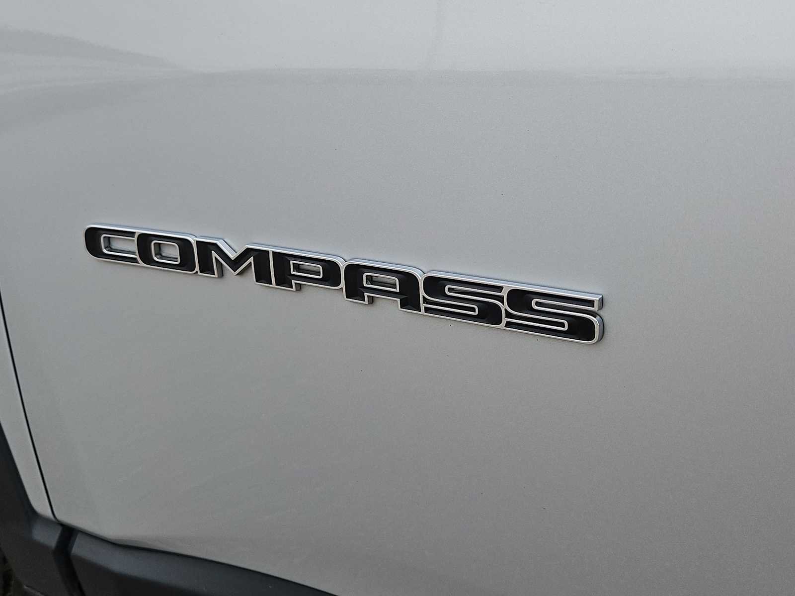 Used 2025 Jeep Compass Limited AWD/4WD image 11