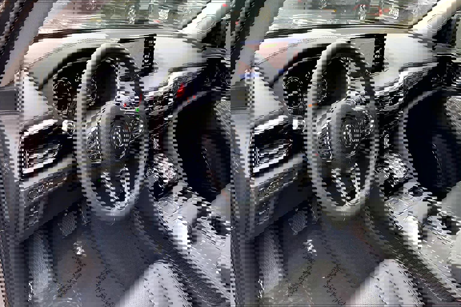 Used 2024 Acura MDX SH-AWD w/ Technology Package image 15