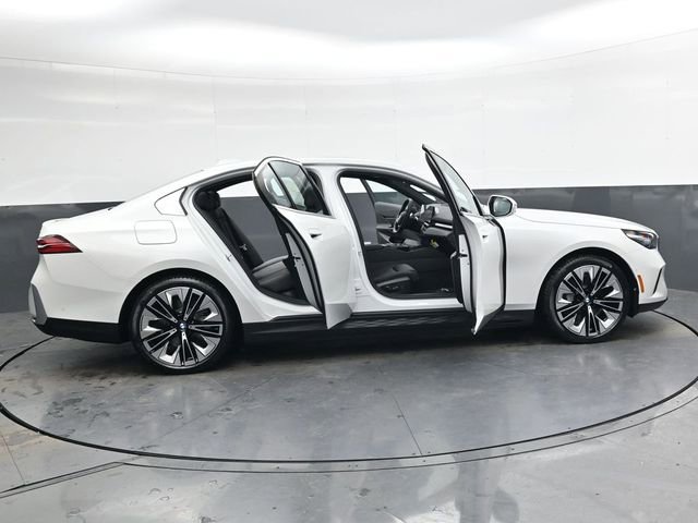 New 2026 BMW i5 eDrive40 RWD image 39