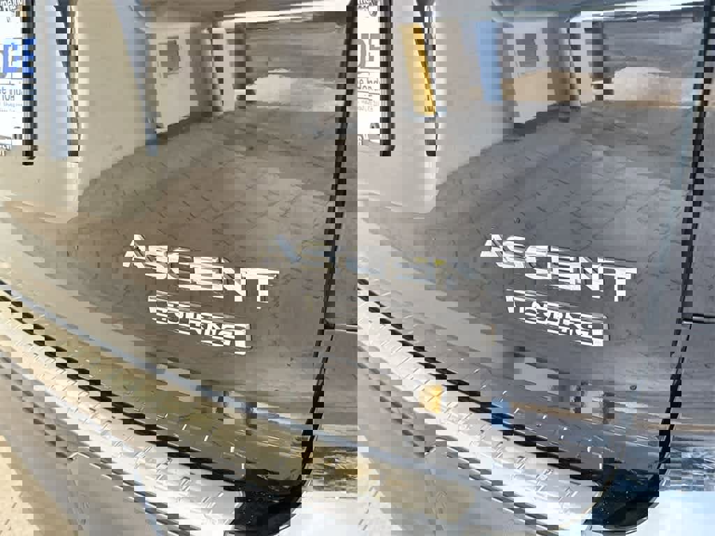 Used 2019 Subaru Ascent Touring w/ Popular Package #2 image 12