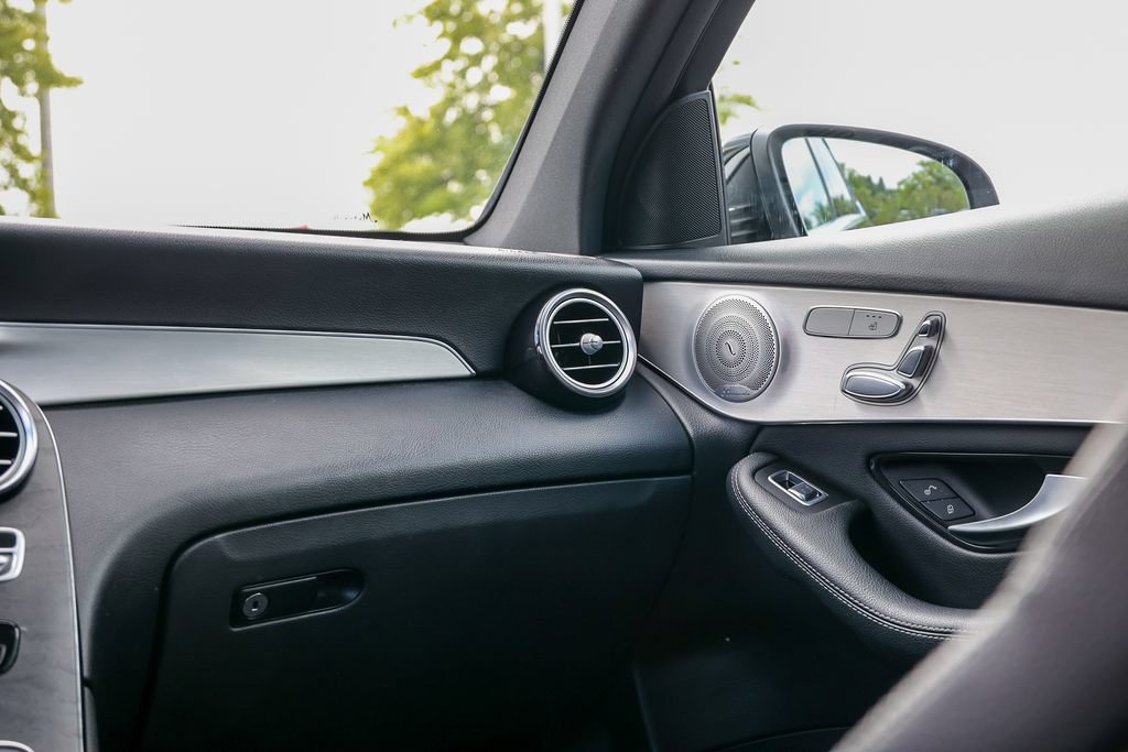 Used 2019 Mercedes-Benz GLC 300 4MATIC Coupe image 11