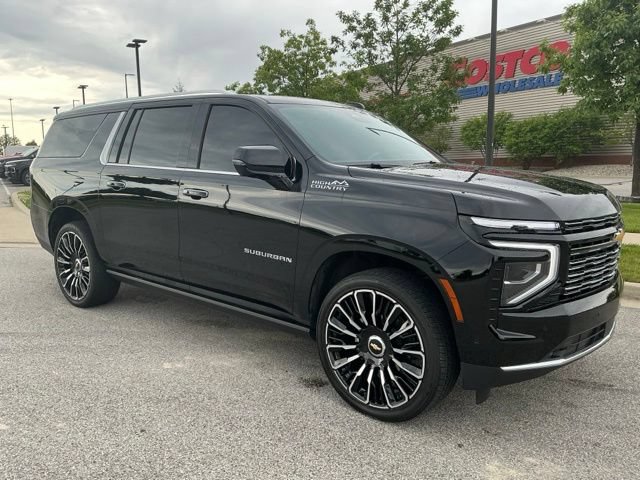 Used 2025 Chevrolet Suburban High Country AWD/4WD image 2