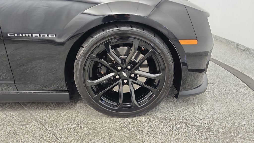 Used 2013 Chevrolet Camaro ZL1 RWD image 31