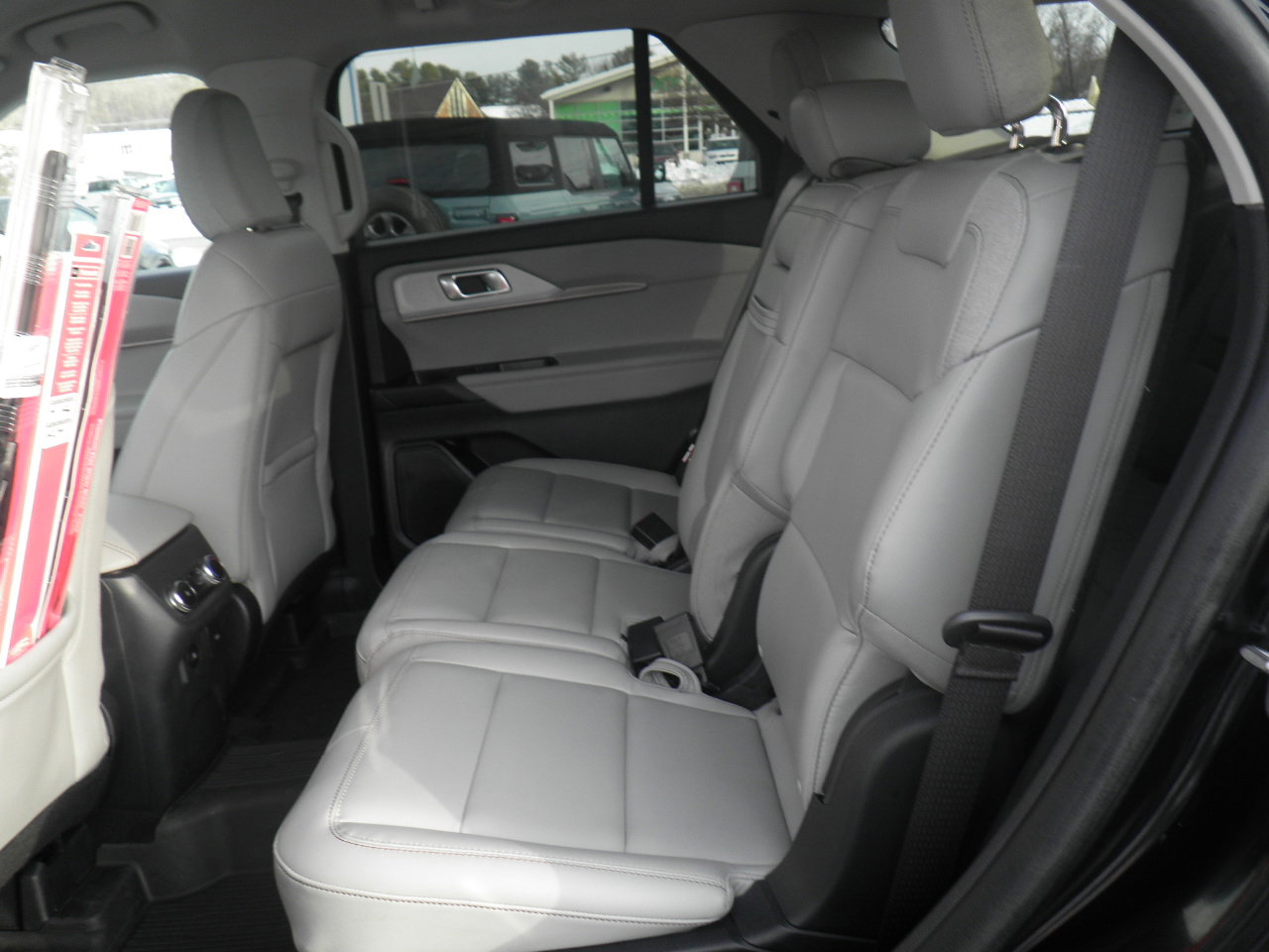 Certified 2025 Ford Explorer Active w/ Active Comfort Package image 15