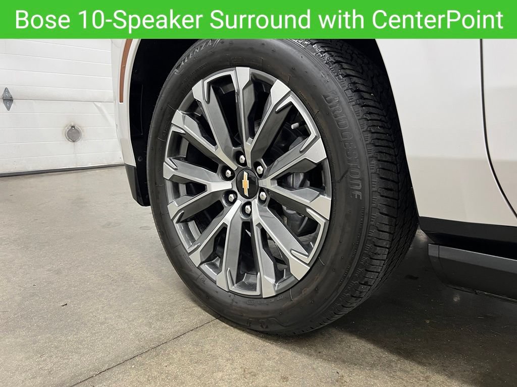 Certified 2025 Chevrolet Suburban High Country AWD/4WD image 12