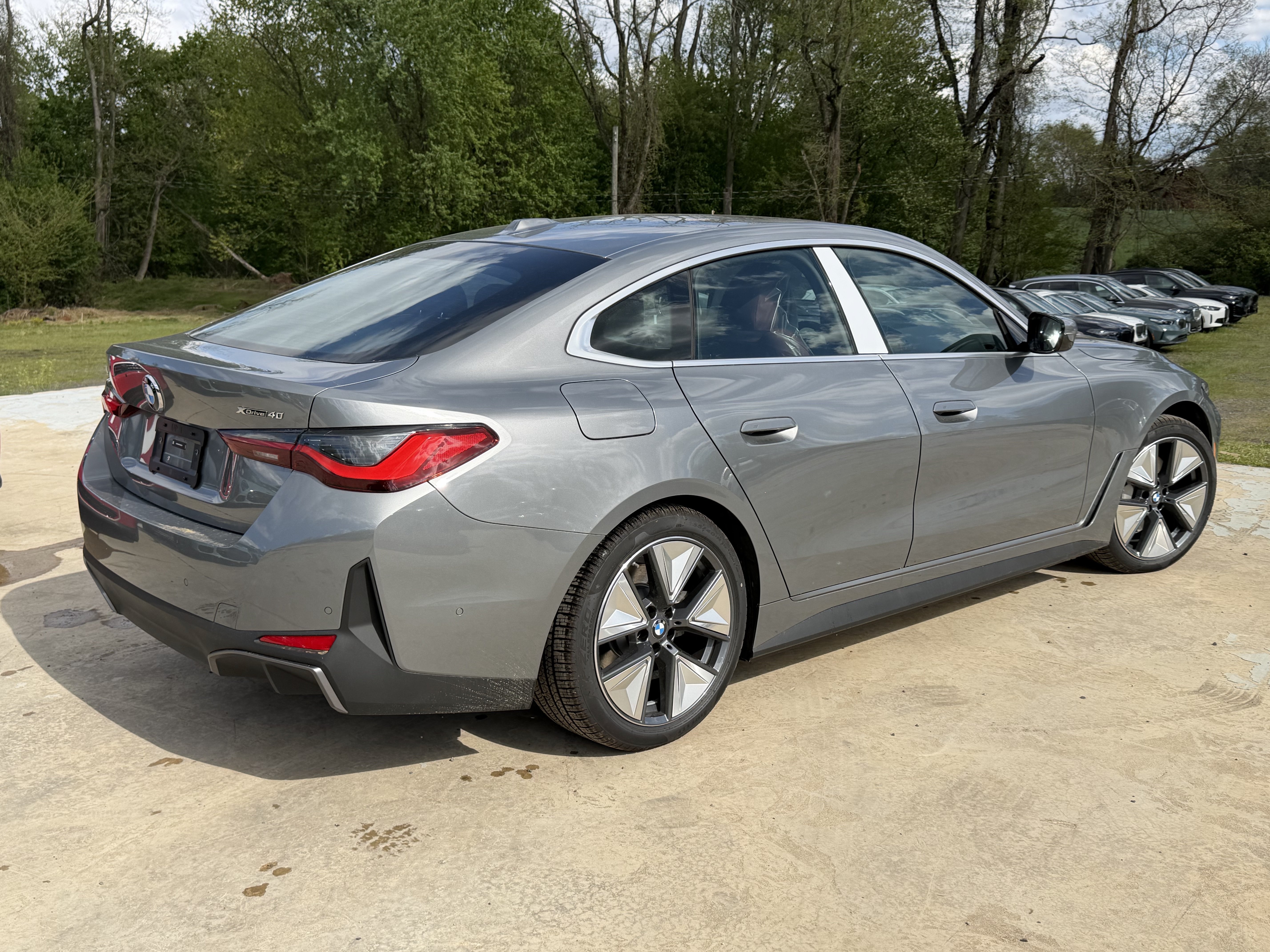 Used 2026 BMW i4 xDrive40i w/ Premium Package AWD/4WD image 4