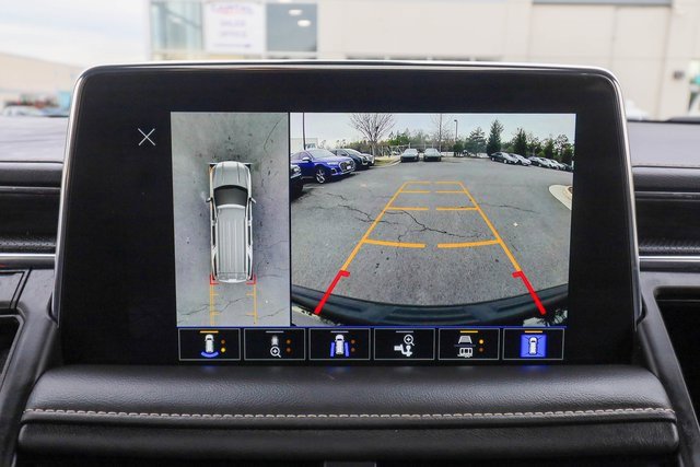 Used 2022 GMC Yukon SLT w/ SLT Premium Package image 14