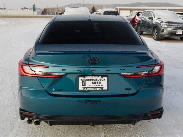 Used 2026 Toyota Camry SE image 4