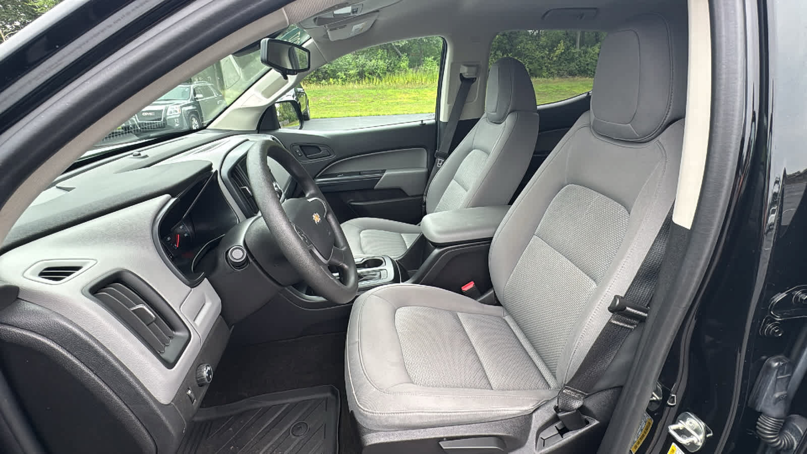 Certified 2017 Chevrolet Colorado W/T w/ Custom Special Edition RWD image 8
