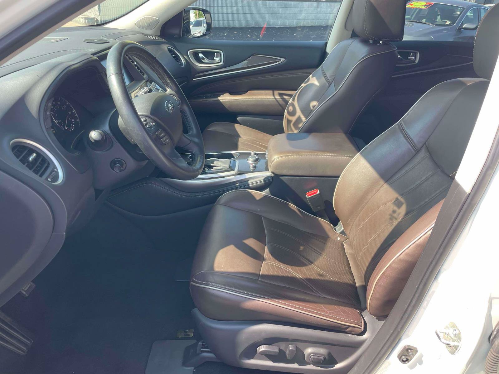 Used 2020 INFINITI QX60 Luxe w/ Essential Package FWD image 13