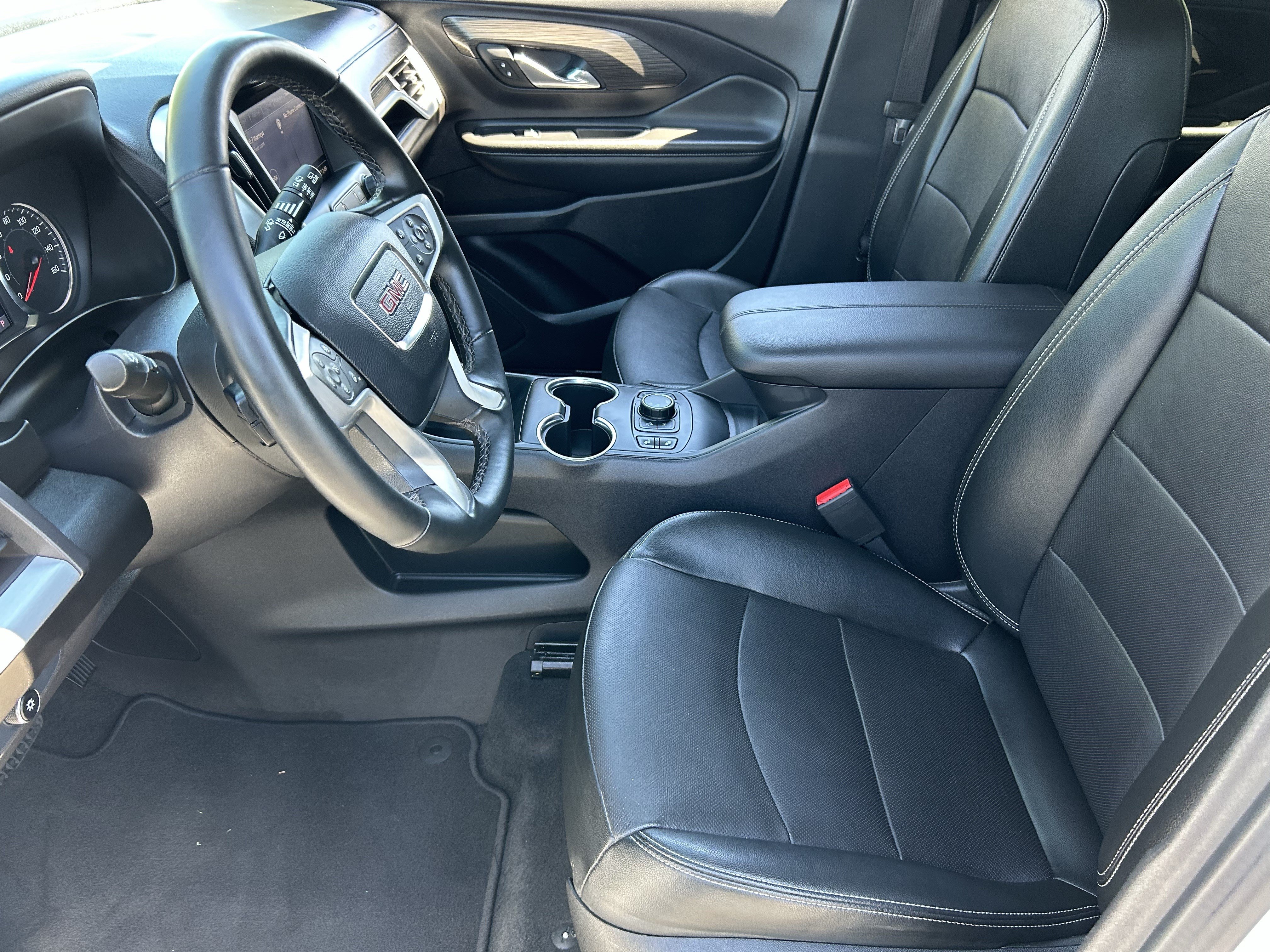 Used 2024 GMC Terrain SLT AWD/4WD image 17