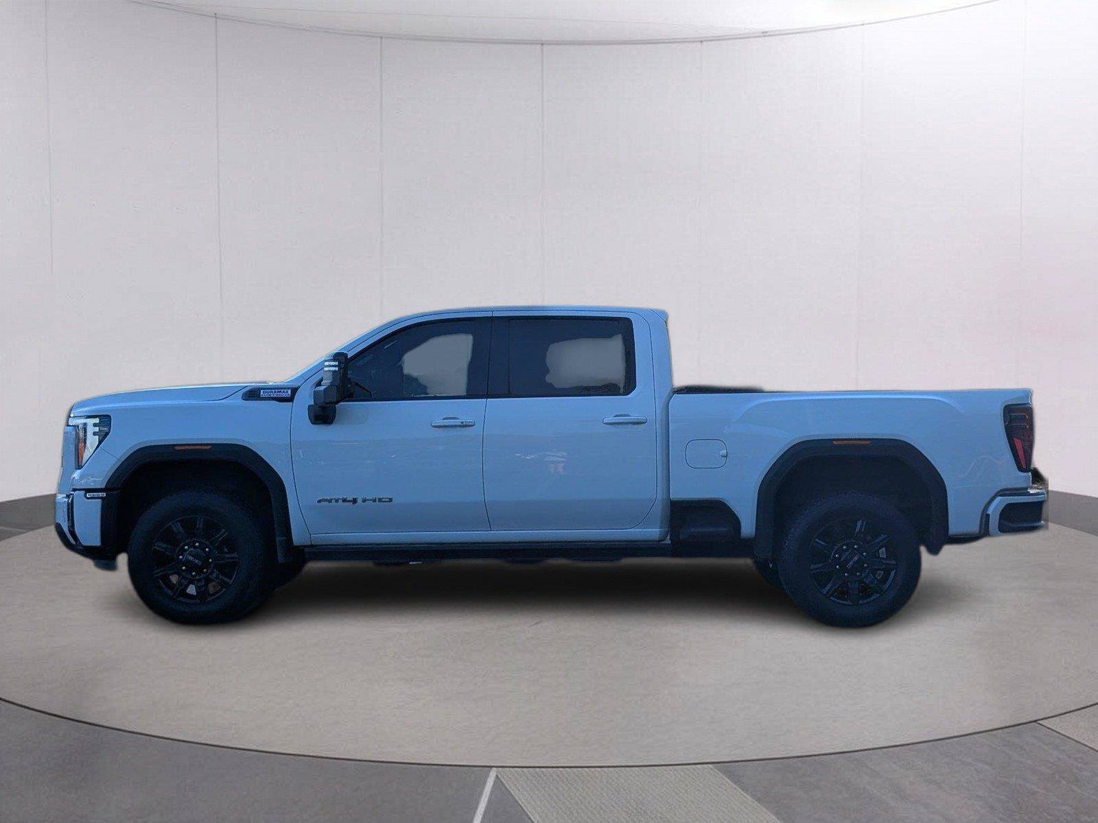 Used 2024 GMC Sierra 2500 AT4 w/ AT4 Premium Plus Package AWD/4WD image 2