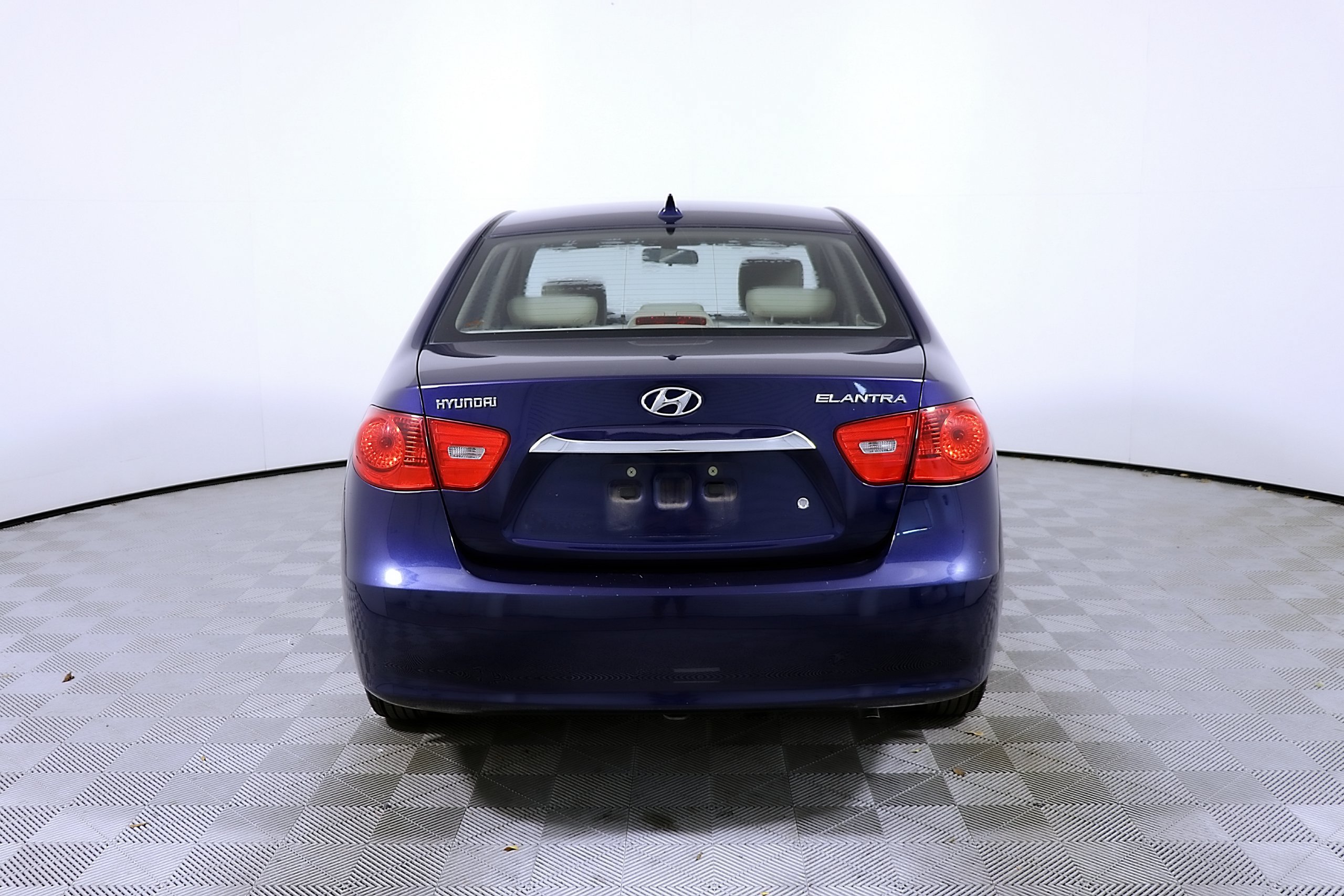 Used 2010 Hyundai Elantra GLS FWD image 8