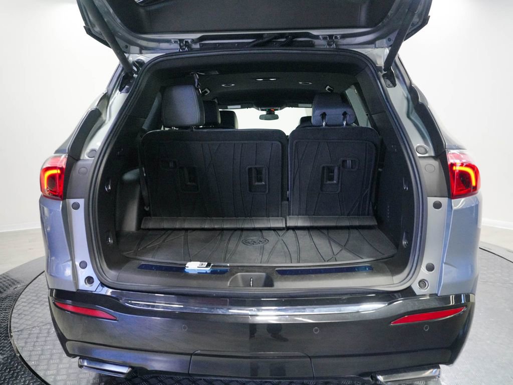 Used 2023 Buick Enclave Essence w/ Sport Touring Edition AWD/4WD image 43