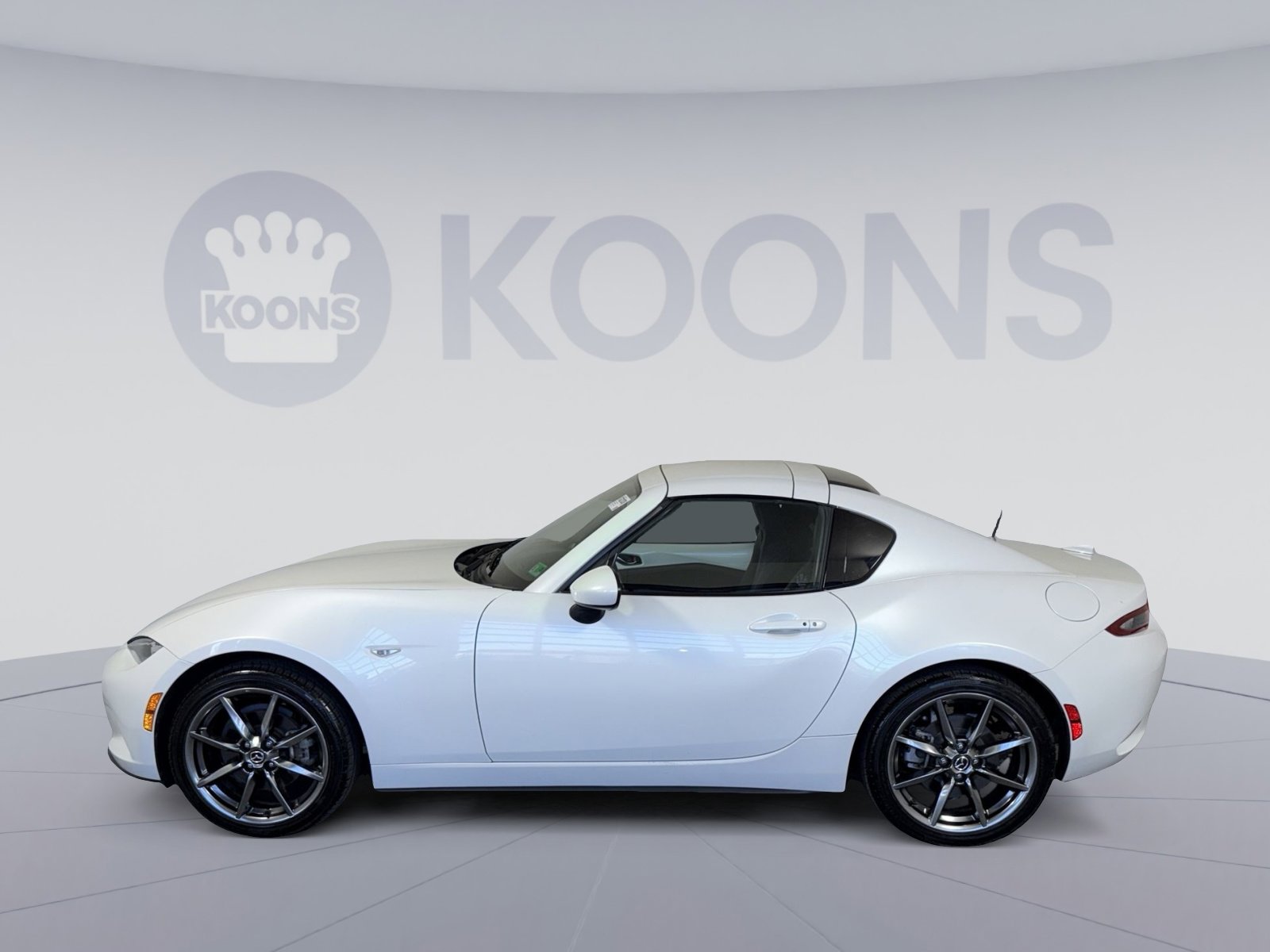 Used 2021 MAZDA MX-5 Miata RF Grand Touring image 2