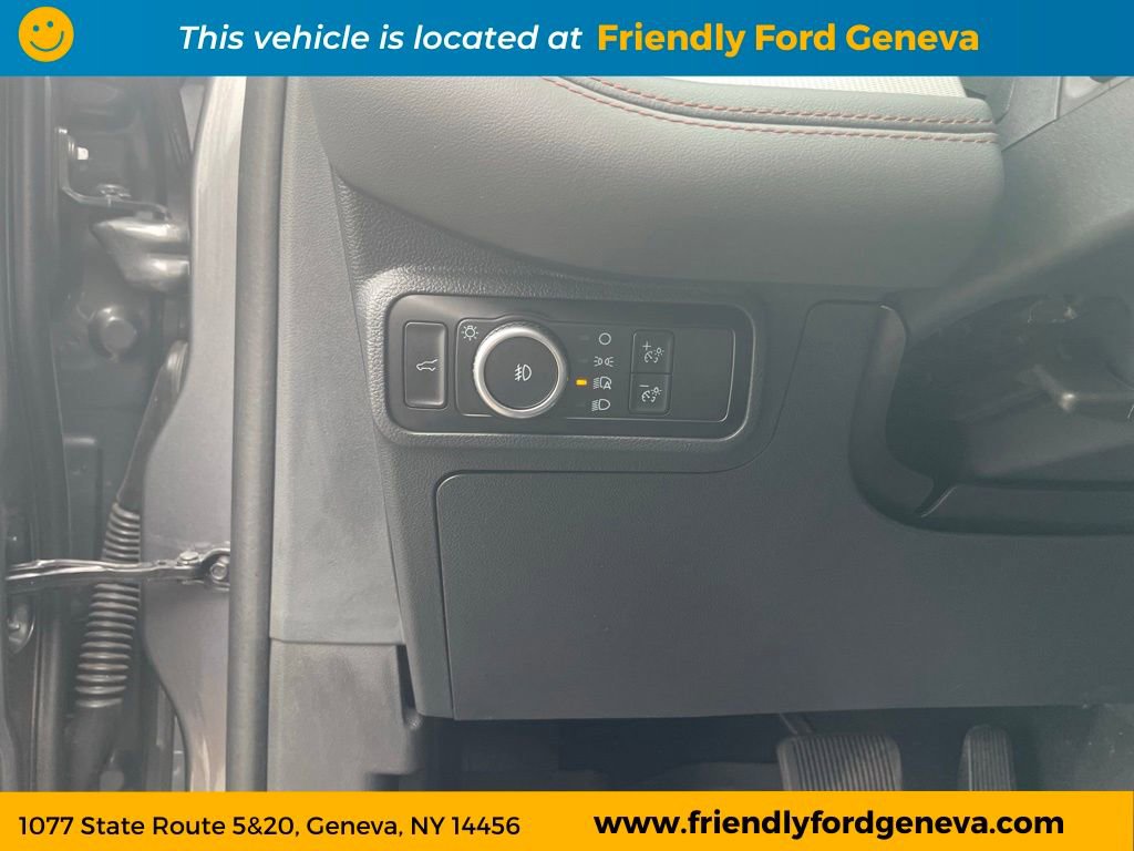 Used 2025 Ford Explorer Active w/ Active Comfort Package AWD/4WD image 13
