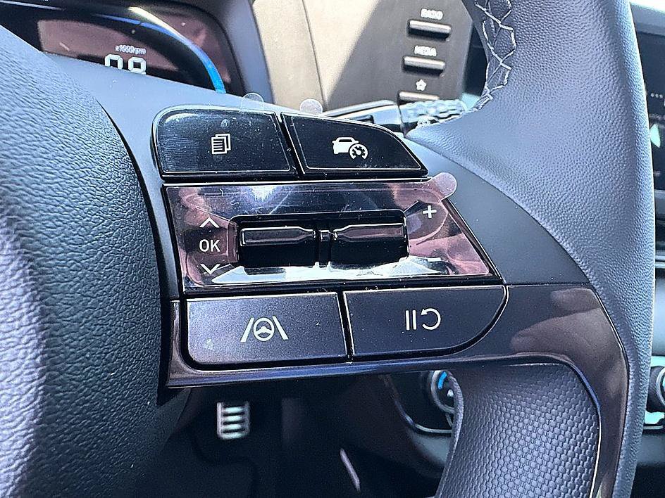 New 2026 Hyundai Elantra Sport FWD image 14