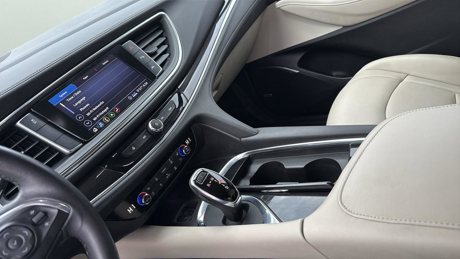 Used 2021 Buick Enclave Premium w/ Surround and Sites Package image 21