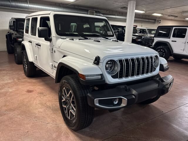 New 2024 Jeep Wrangler Unlimited Sahara w/ Technology Group AWD/4WD image 2