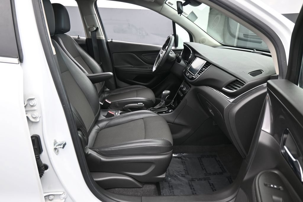Used 2019 Buick Encore Preferred w/ Safety Package FWD image 37