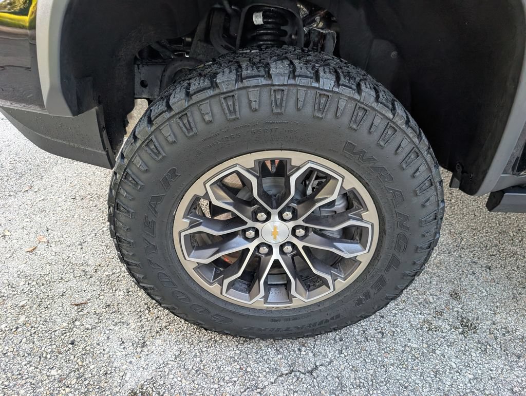 Used 2022 Chevrolet Colorado ZR2 AWD/4WD image 11