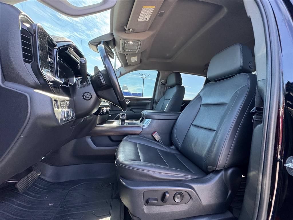 Used 2023 GMC Sierra 1500 SLT w/ SLT Premium Package AWD/4WD image 17