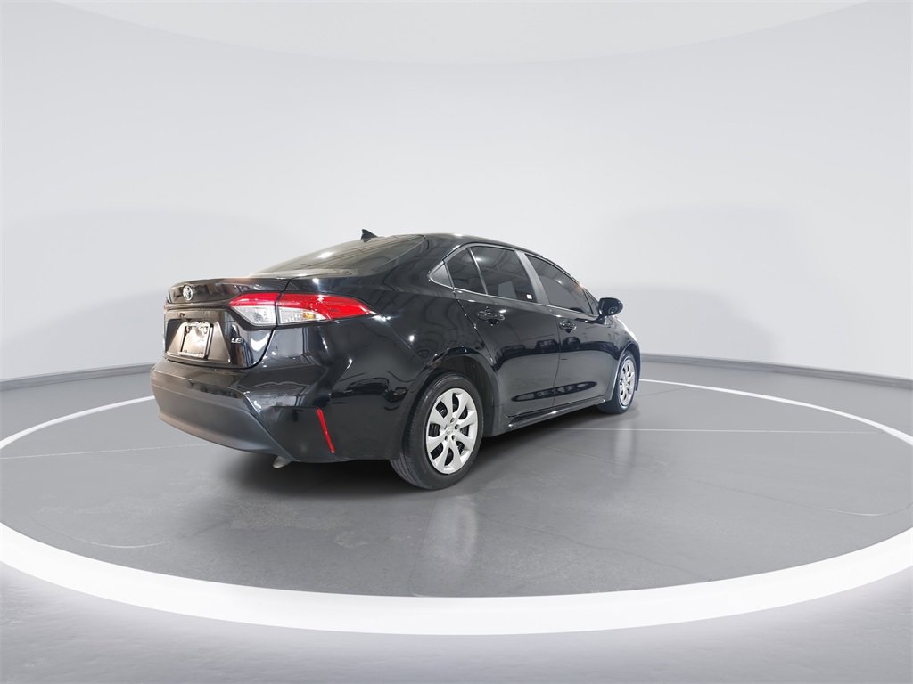 Used 2024 Toyota Corolla LE image 8
