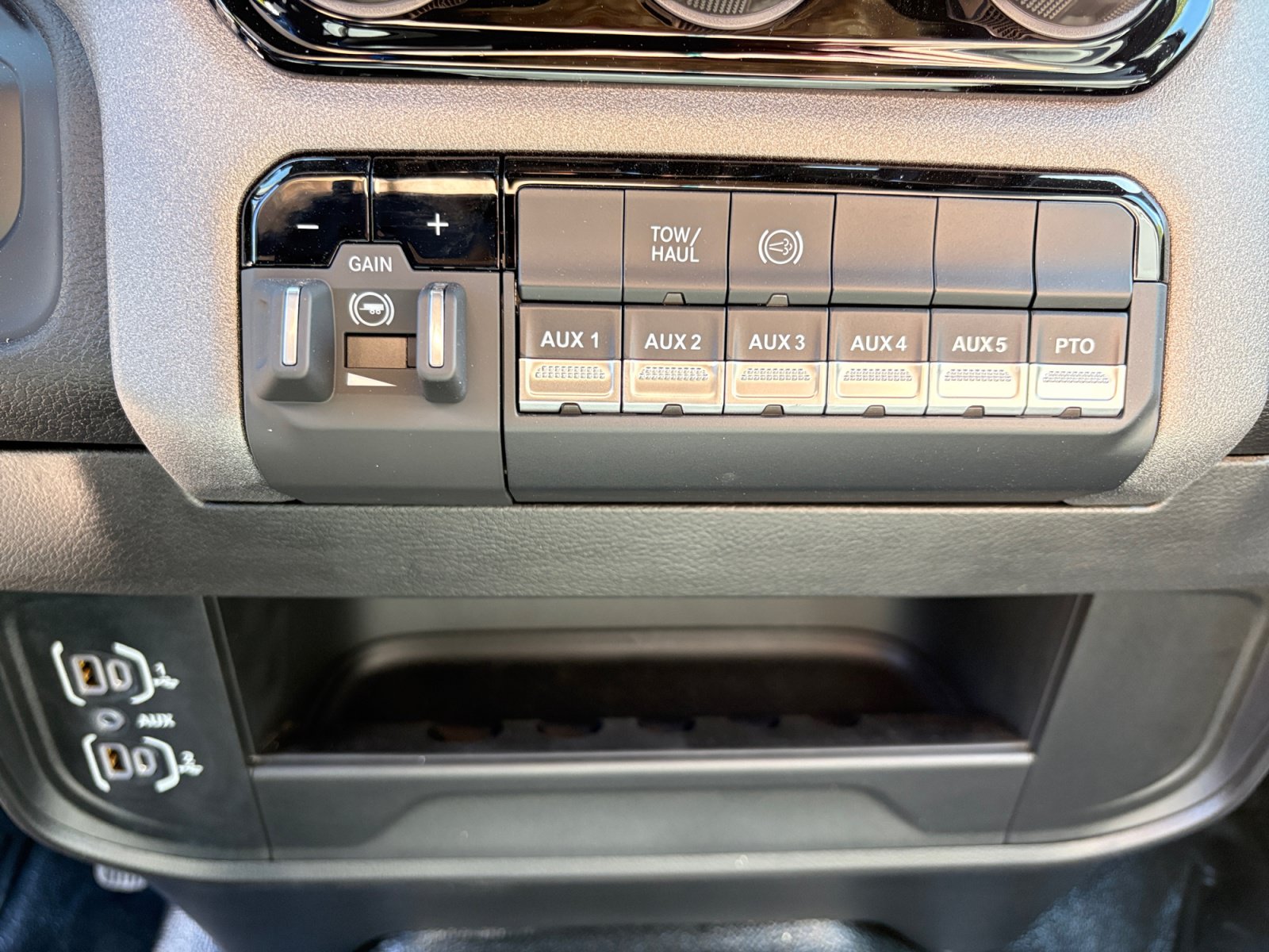 New 2026 RAM 3500 Tradesman AWD/4WD image 19