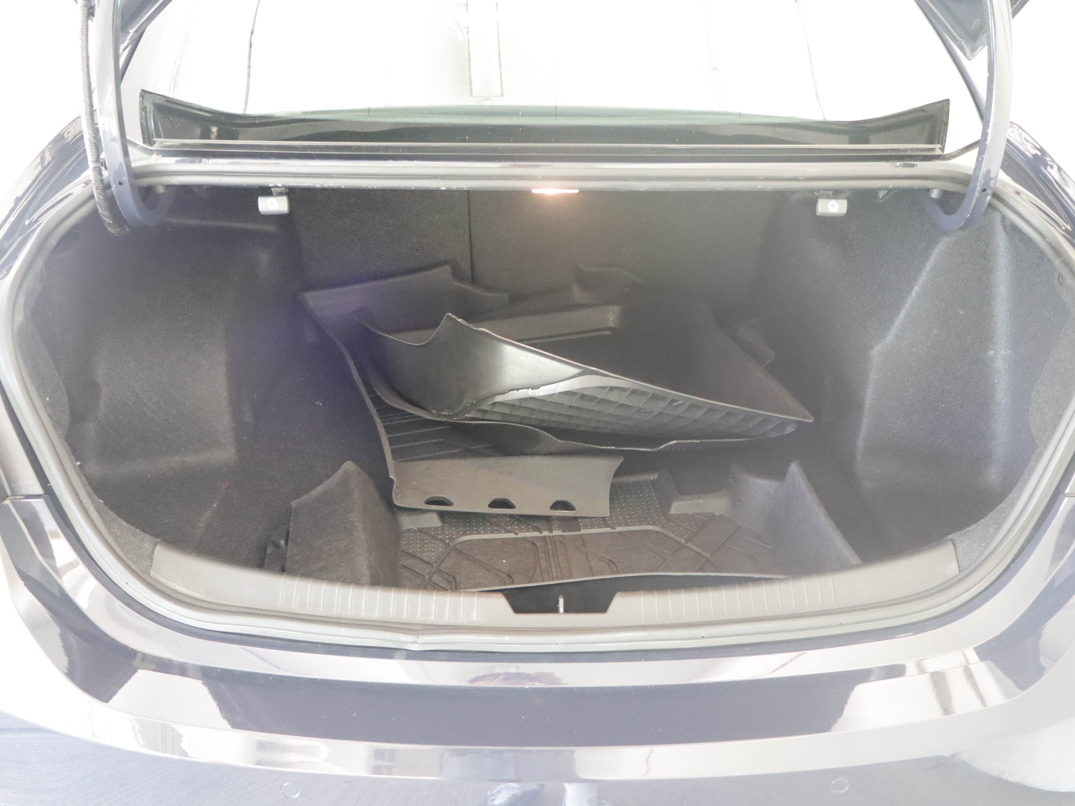 Used 2025 Chevrolet Malibu RS FWD image 19