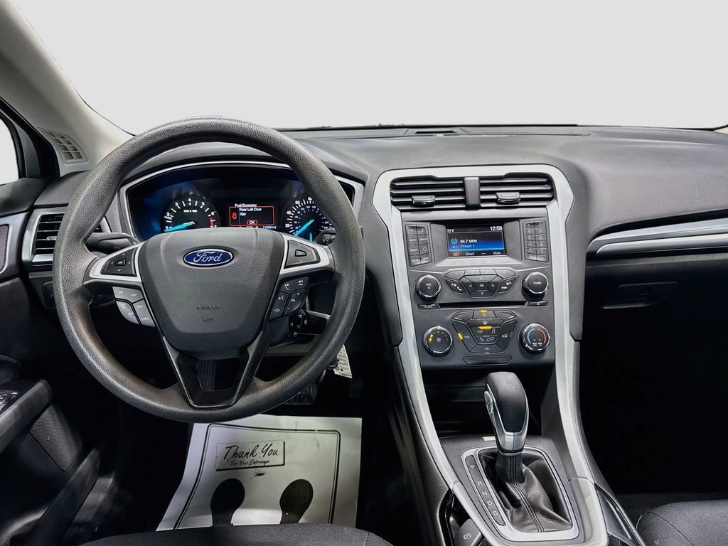 Used 2016 Ford Fusion SE FWD image 19