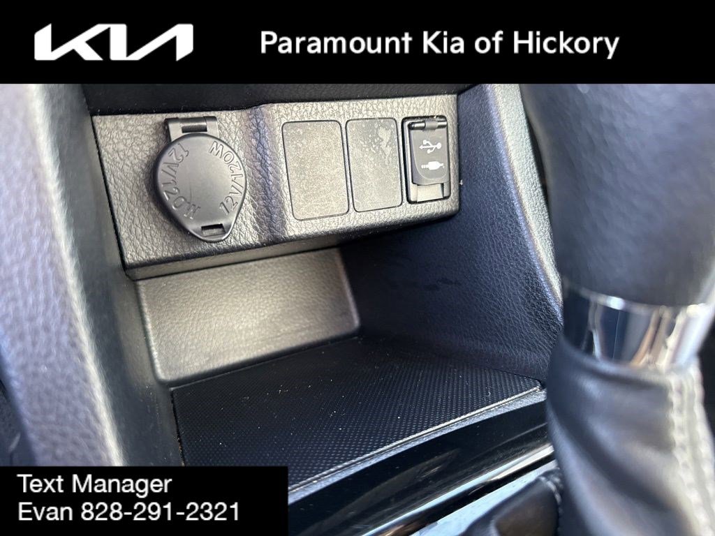 Used 2014 Toyota Corolla LE image 25