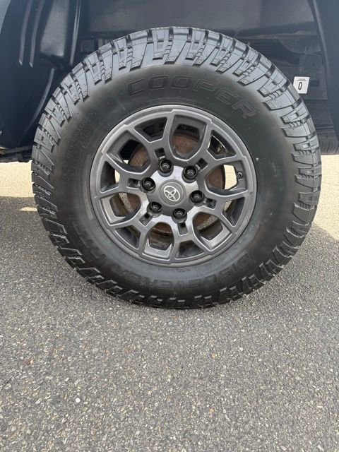 Used 2017 Toyota Tacoma SR5 image 13