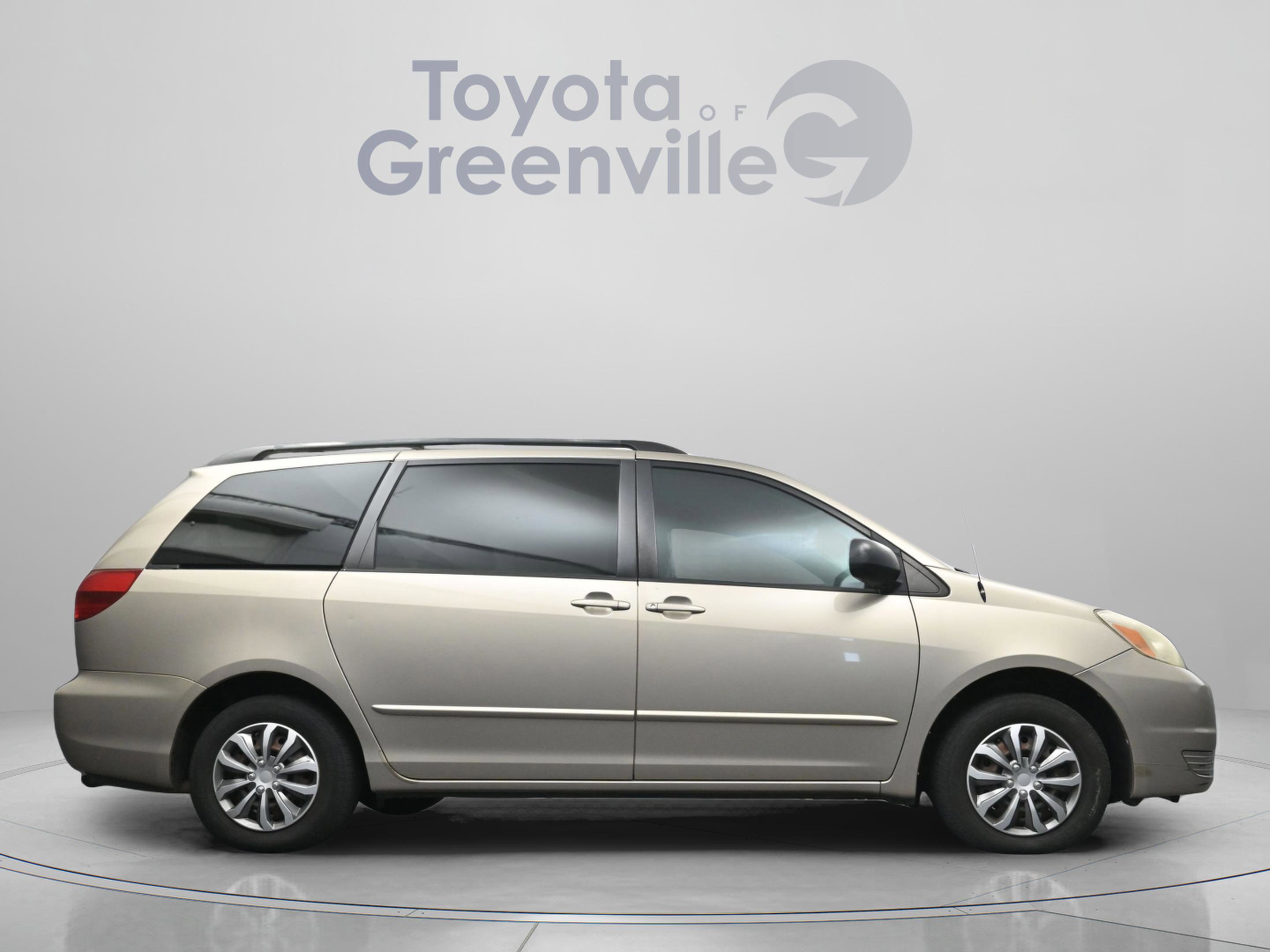 Used 2004 Toyota Sienna CE image 18
