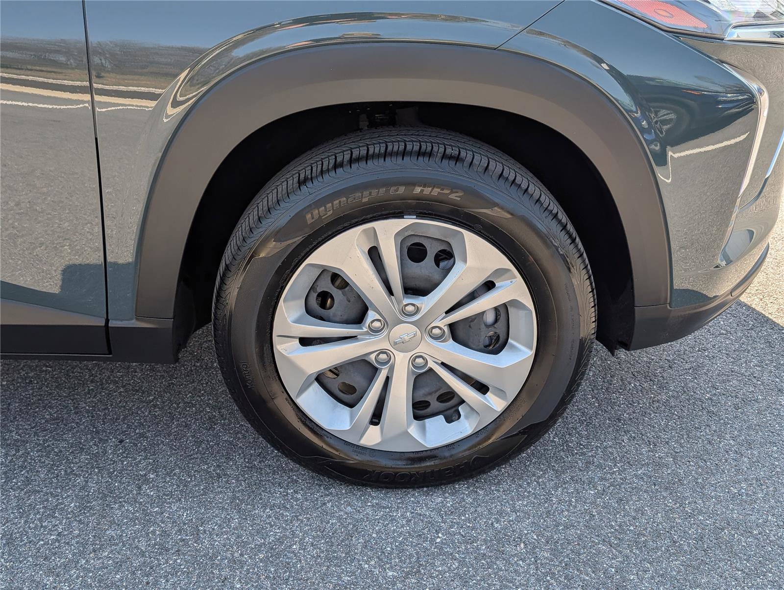 Used 2025 Chevrolet Trax LS image 9