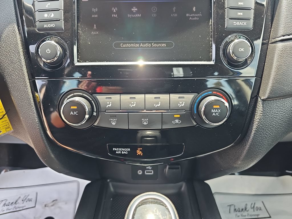 Used 2020 Nissan Rogue S AWD/4WD image 23