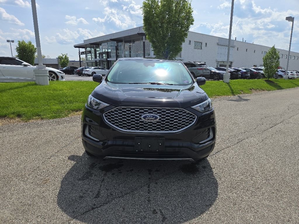 Used 2024 Ford Edge SEL AWD/4WD image 9