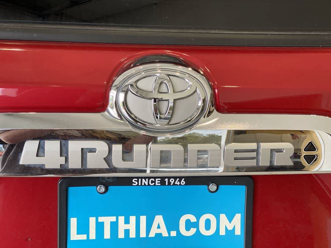 Used 2022 Toyota 4Runner Limited AWD/4WD image 11