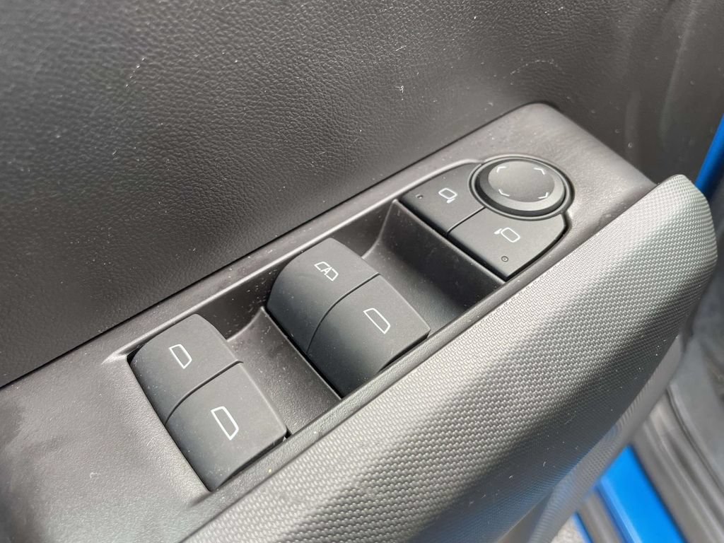 Used 2024 Chevrolet Colorado Trail Boss AWD/4WD image 17