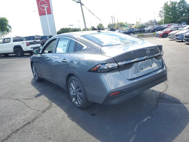 New 2026 Nissan Sentra SL w/ Floor Mat Package FWD image 3