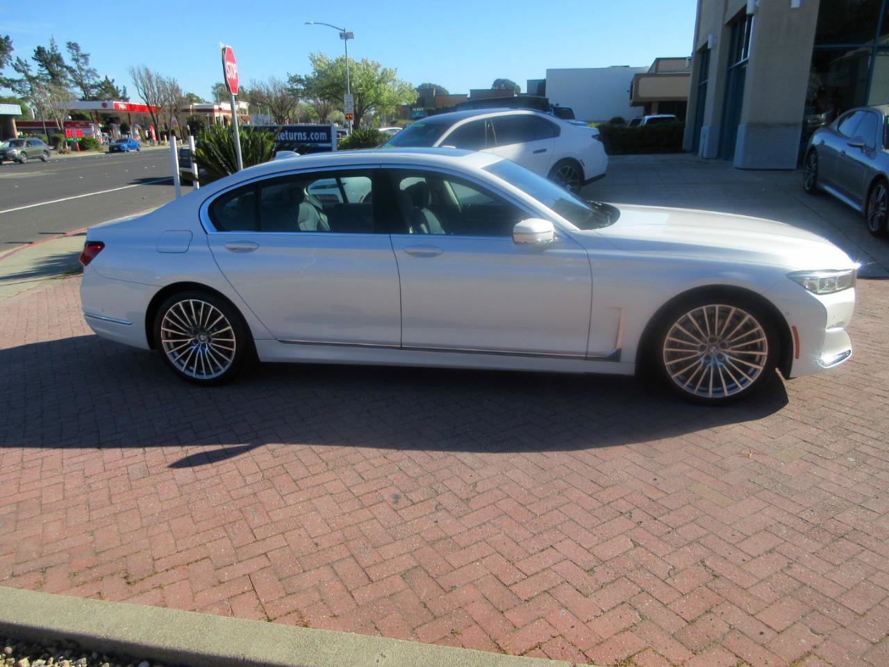 Used 2022 BMW 740i image 82