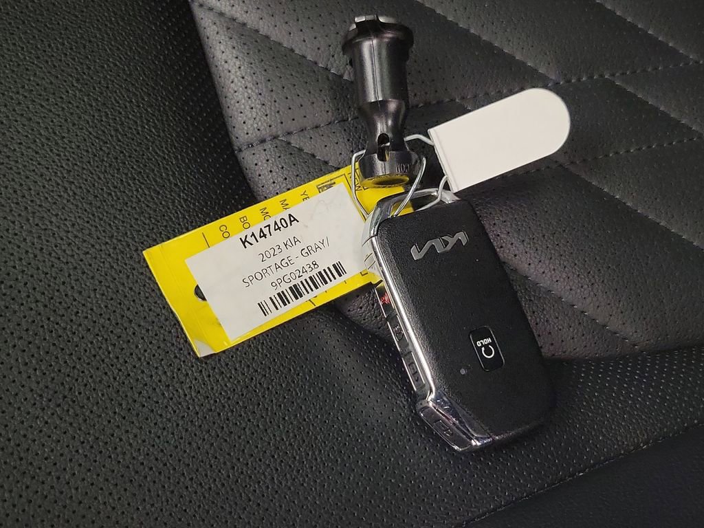 Used 2023 Kia Sportage X-Pro AWD/4WD image 29