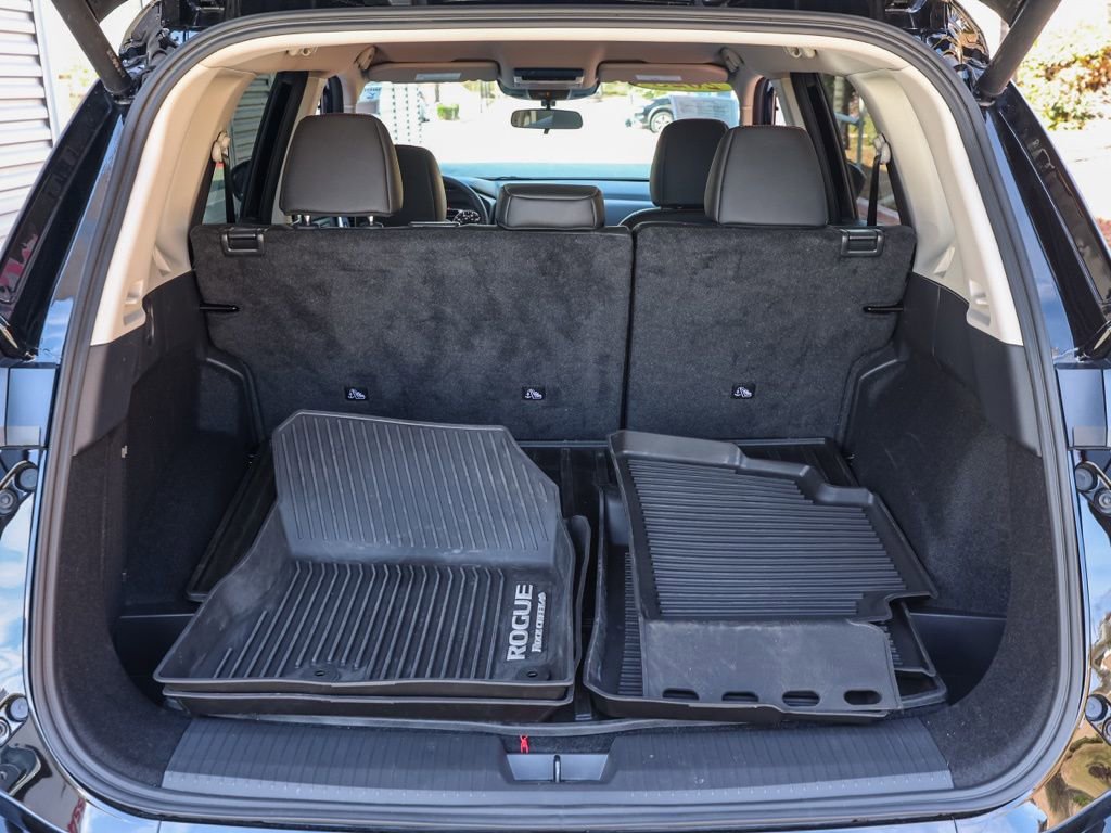 Certified 2025 Nissan Rogue SV AWD/4WD image 16