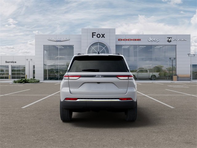 New 2025 Jeep Grand Cherokee Laredo image 7