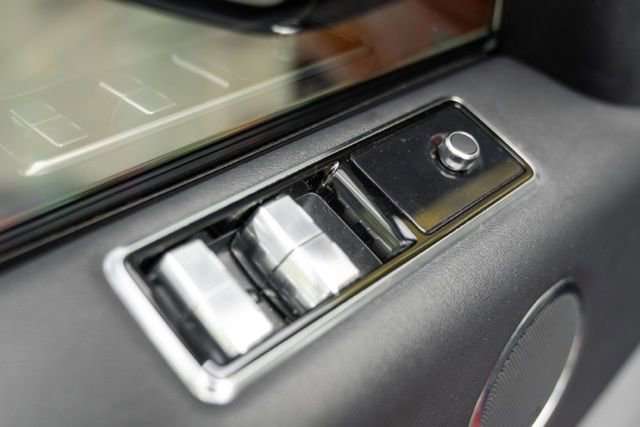 Used 2019 Land Rover Range Rover Sport SE image 49