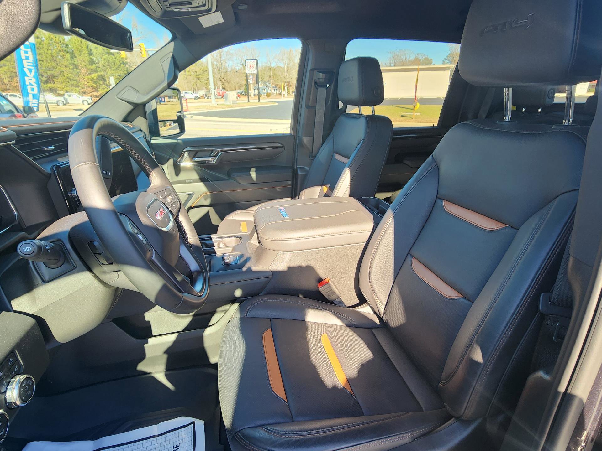 Used 2025 GMC Sierra 3500 AT4 image 8