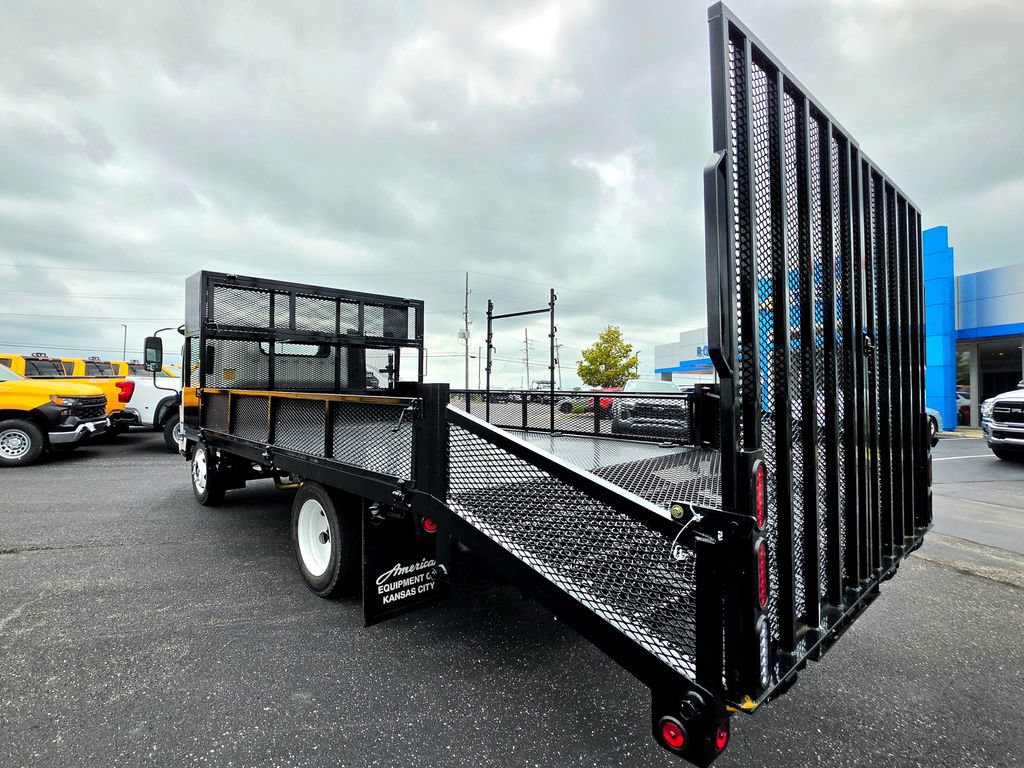 Used 2024 Chevrolet Low Cab Forward 5500XG RWD image 4
