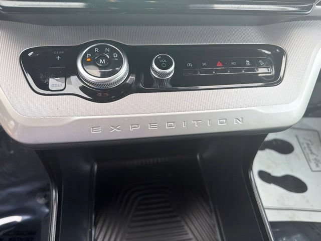 Used 2025 Ford Expedition Active AWD/4WD image 51