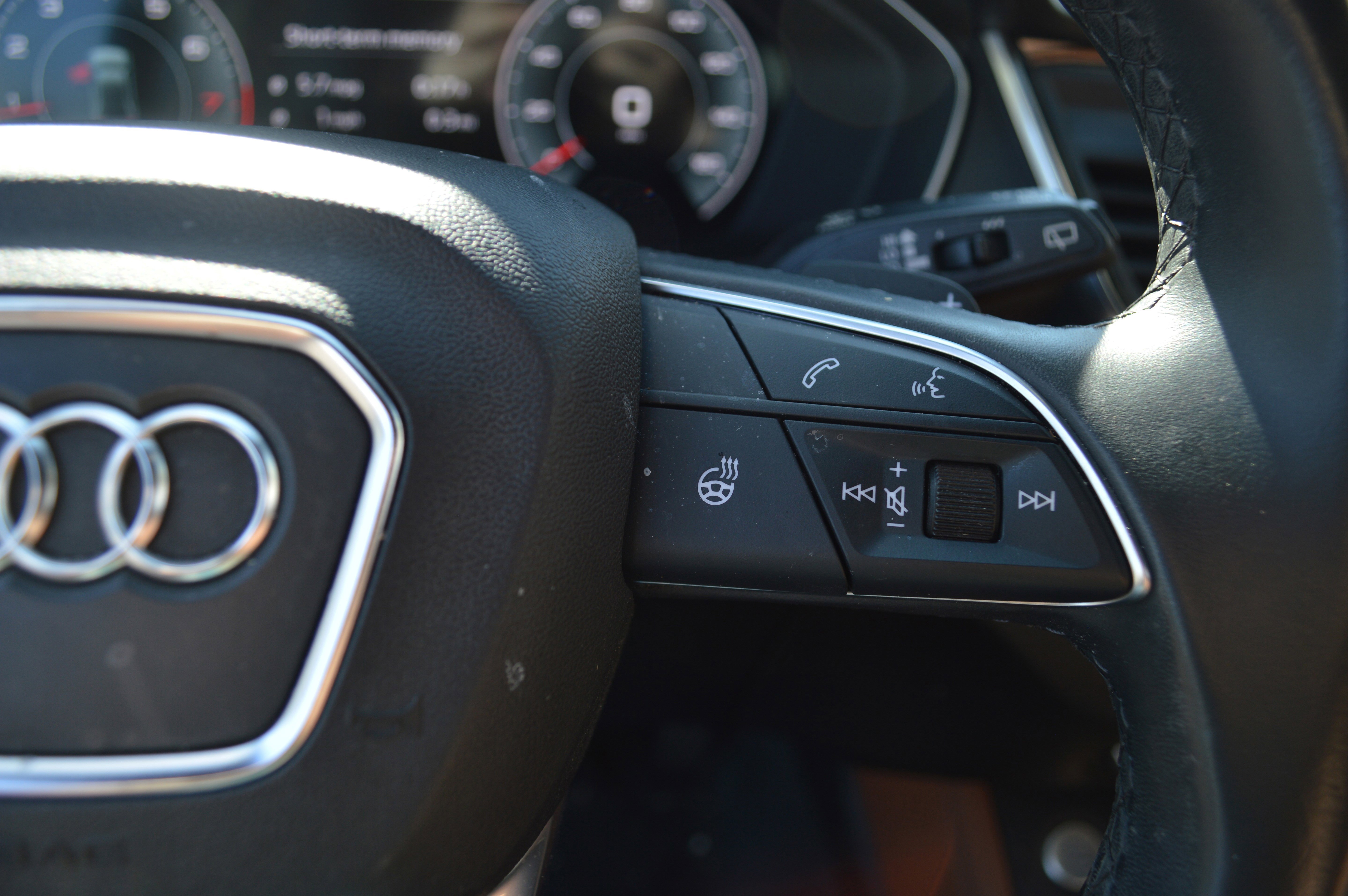 Used 2021 Audi Q5 Premium Plus w/ Premium Plus Package image 16