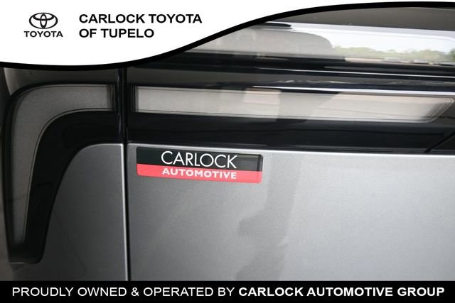 Used 2025 Chevrolet Traverse RS w/ LPO, Cargo Package FWD image 42